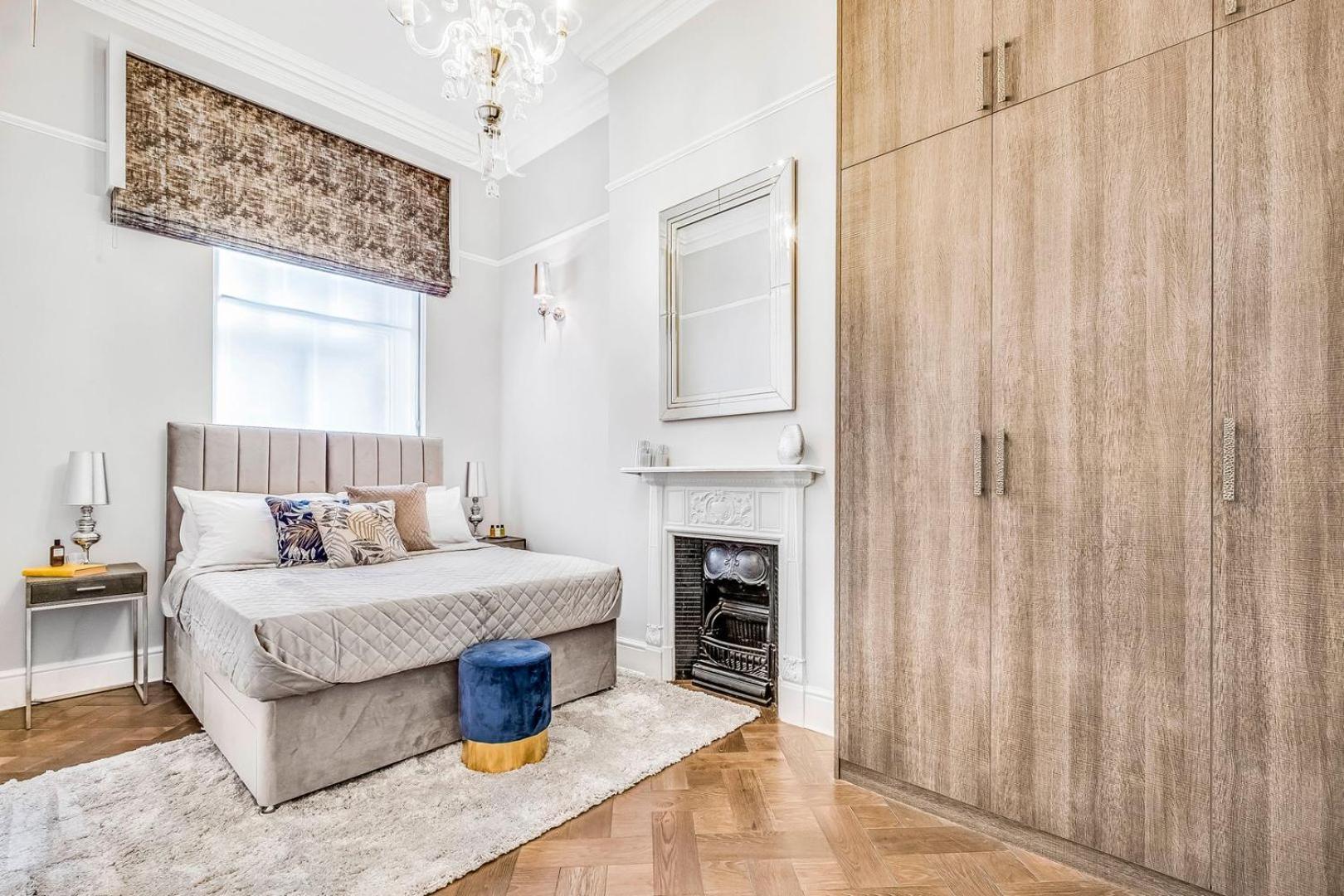Kings Road Stylish In Chelsea Apartment