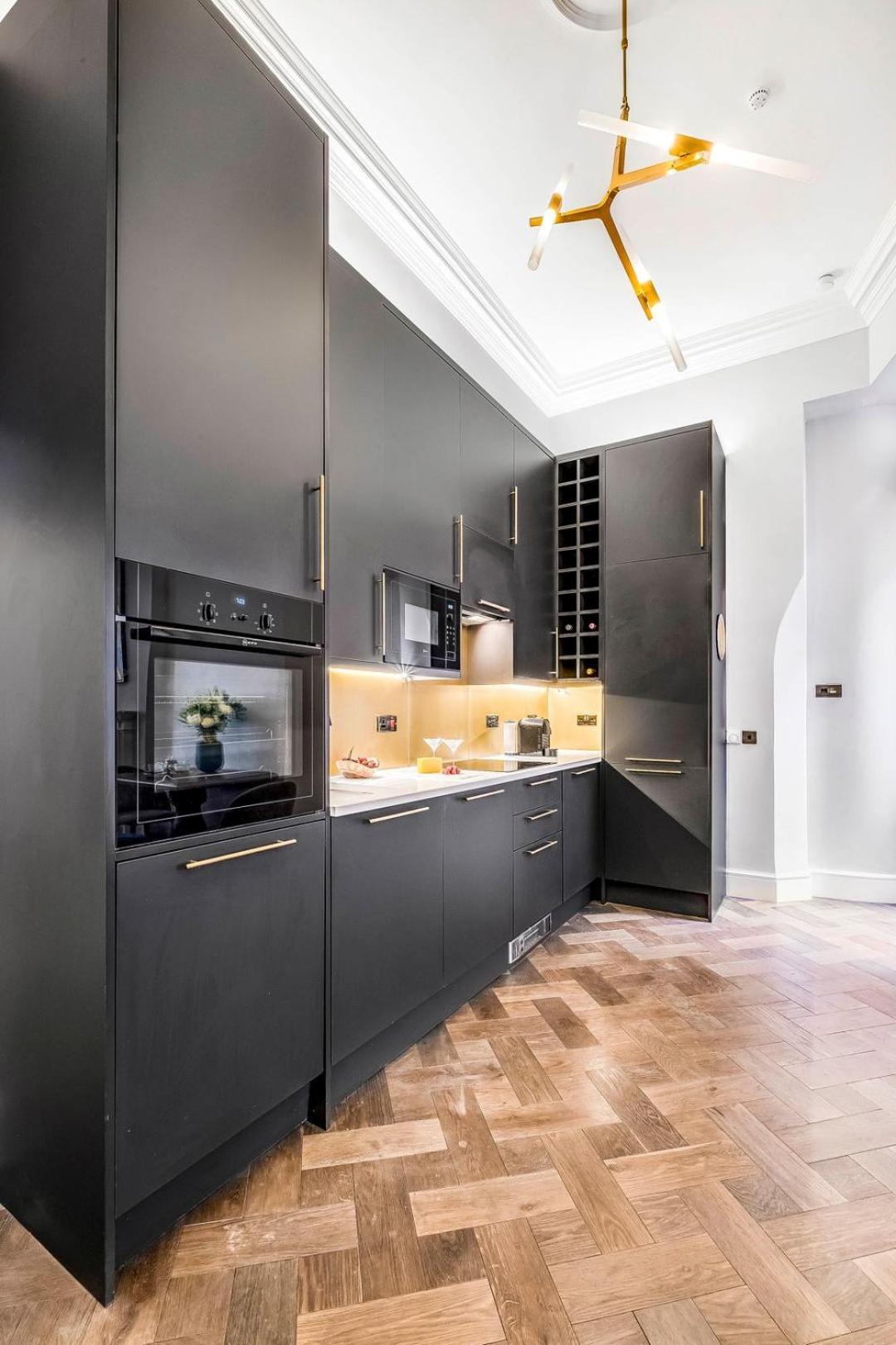 Kings Road Stylish In Chelsea * London